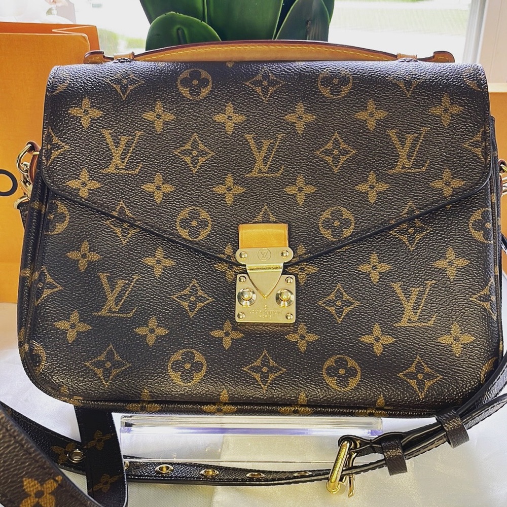 Louis Vuitton Pochette Métis - Picture 1 of 16